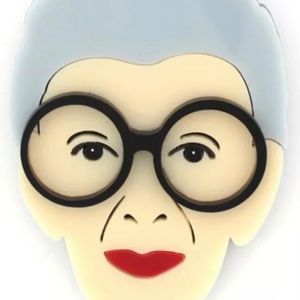 Granny Brooche